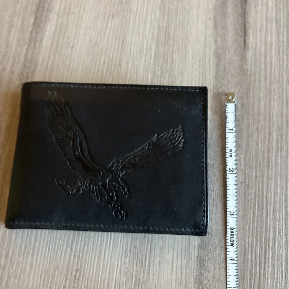 New Vintage Eagle Black Bi-Fold Leather Men's Wallet w/ Snap Photo Sleeves